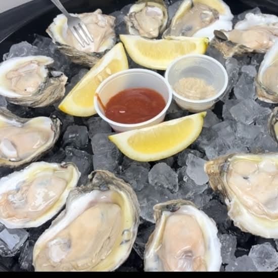 1/2 Dozen Oysters.